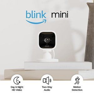 Blink Mini – Compact indoor plug-in smart security camera, 1080p HD video